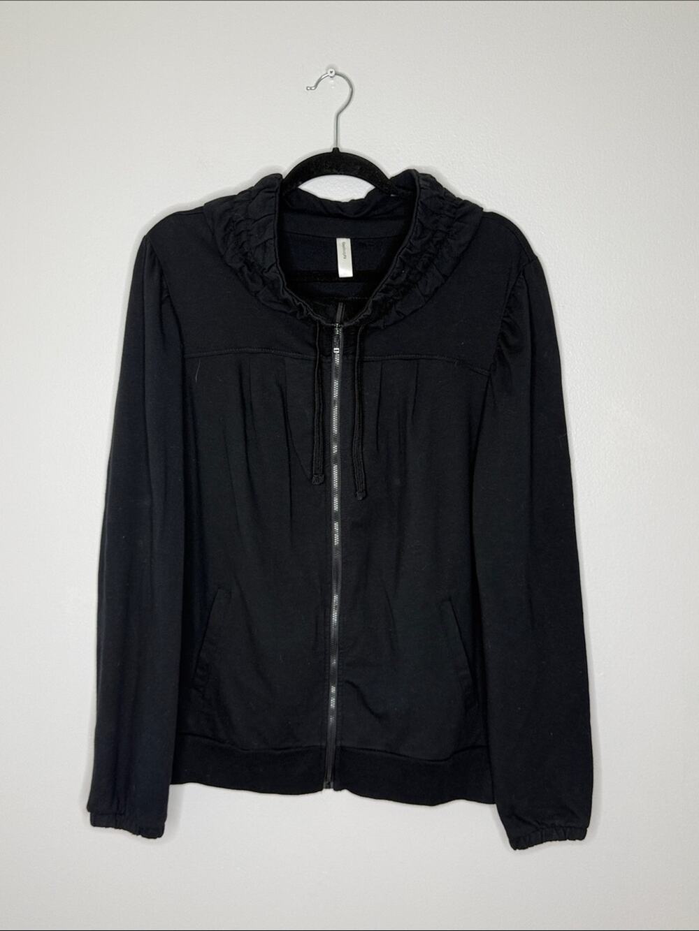 Gap Body Fit Black Zip-Up Sweatshirt with Ruched Collar Size Large